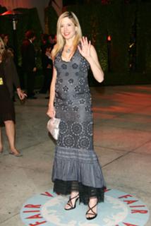 Mira Sorvino feet photo thumbnail