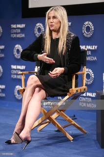 Mira Sorvino feet photo thumbnail