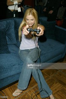 Mira Sorvino feet photo thumbnail