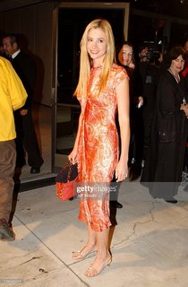 Mira Sorvino feet photo thumbnail