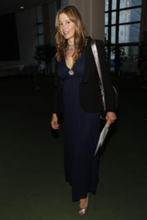 Mira Sorvino feet photo thumbnail