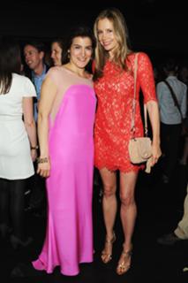 Mira Sorvino feet photo thumbnail