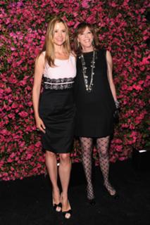 Mira Sorvino feet photo thumbnail