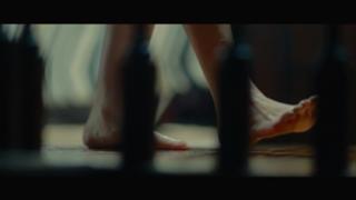 Miranda Cosgrove feet photo thumbnail