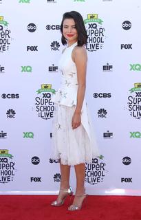 Miranda Cosgrove feet photo thumbnail