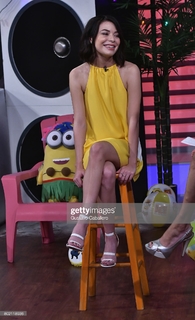 Miranda Cosgrove feet photo thumbnail
