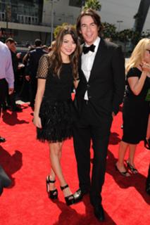Miranda Cosgrove feet photo thumbnail