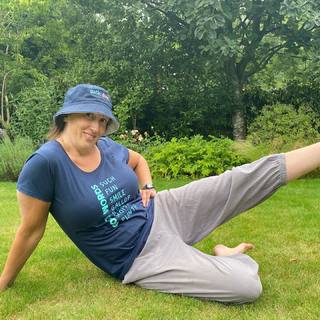 Miranda Hart feet photo 5