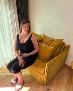 Miranda Hart feet photo 1