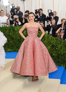 Miranda Kerr feet photo thumbnail