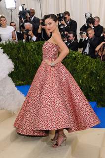 Miranda Kerr feet photo thumbnail
