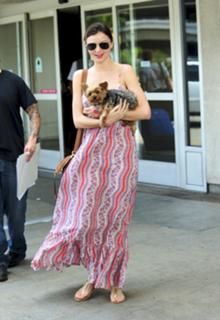 Miranda Kerr feet photo thumbnail
