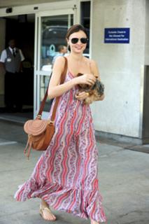 Miranda Kerr feet photo thumbnail