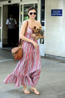 Miranda Kerr feet photo thumbnail