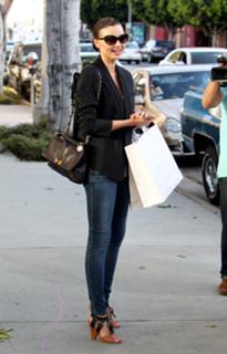 Miranda Kerr feet photo thumbnail