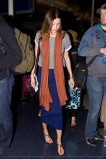 Miranda Kerr feet photo thumbnail