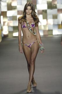 Miranda Kerr feet photo thumbnail