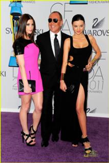 Miranda Kerr feet photo thumbnail