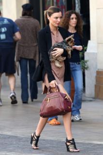 Miranda Kerr feet photo thumbnail