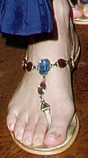 Miranda Kerr feet photo thumbnail