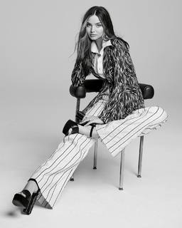 Miranda Kerr feet photo thumbnail