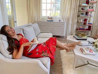 Miranda Kerr feet photo thumbnail
