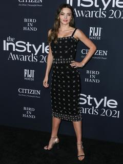Miranda Kerr feet photo thumbnail