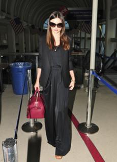Miranda Kerr feet photo thumbnail