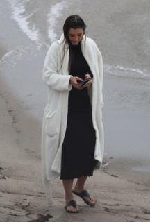 Miranda Kerr feet photo thumbnail