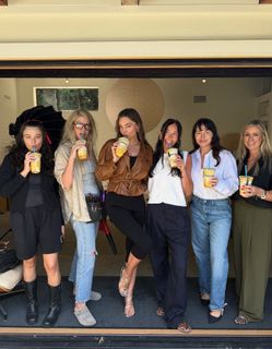 Miranda Kerr feet photo thumbnail