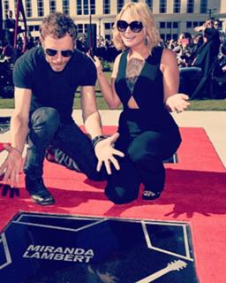 Miranda Lambert feet photo thumbnail