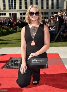 Miranda Lambert feet photo thumbnail