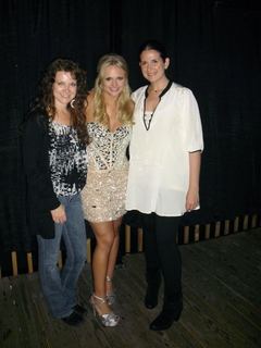 Miranda Lambert feet photo thumbnail