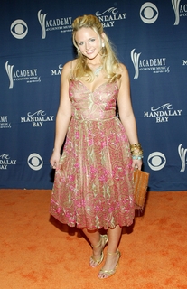 Miranda Lambert feet photo thumbnail