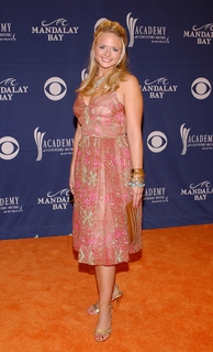 Miranda Lambert feet photo thumbnail