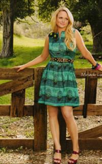 Miranda Lambert feet photo thumbnail