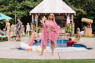Miranda Lambert feet photo thumbnail