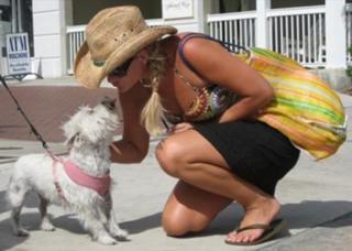 Miranda Lambert feet photo thumbnail