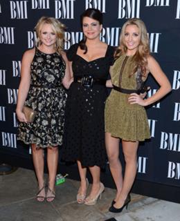 Miranda Lambert feet photo thumbnail