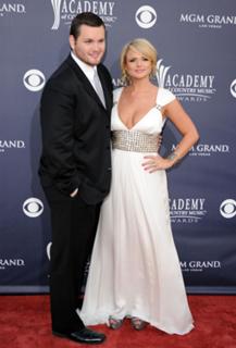 Miranda Lambert feet photo thumbnail