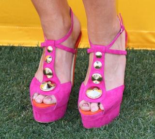Miranda Lambert feet photo thumbnail