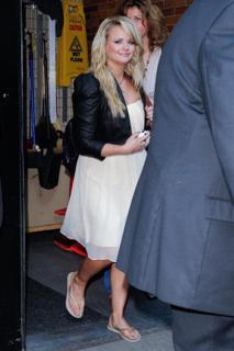 Miranda Lambert feet photo thumbnail
