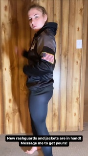 Miranda Maverick feet photo 10