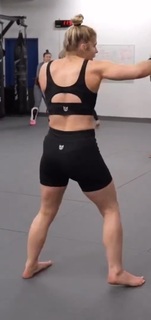 Miranda Maverick feet photo 5