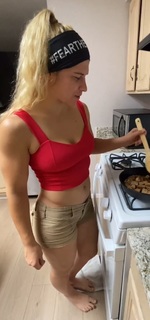 Miranda Maverick feet photo 4