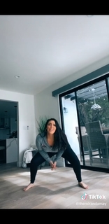 Miranda May feet photo 3