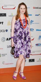 Miranda Otto feet photo thumbnail