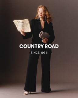 Miranda Otto feet photo thumbnail