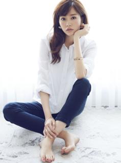 Mirei Kiritani feet photo 19