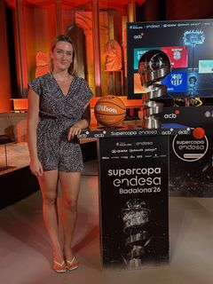 Mireia Belmonte feet photo 1